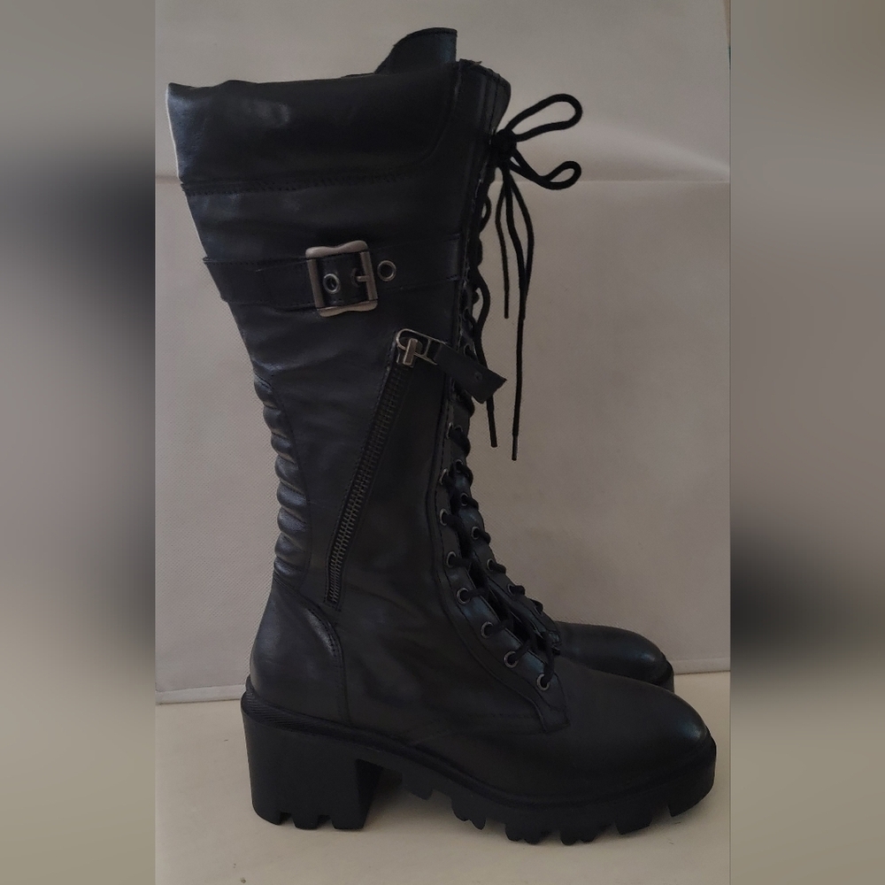 MINT - VINTAGE FOUNDRY CO. BLACK BOOTS  (sz 7) - Picture 3 of 7